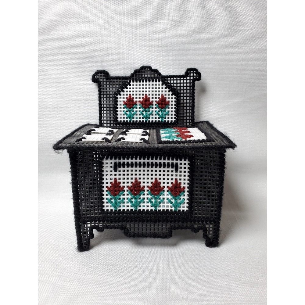 Vintage Plastic Canvas Trinket Chest Handmade Needlepoint Floral Cottagecore‎